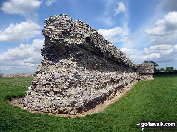 Walk nf115 Breydon Water from Burgh Castle - Burgh Castle Roman Fort