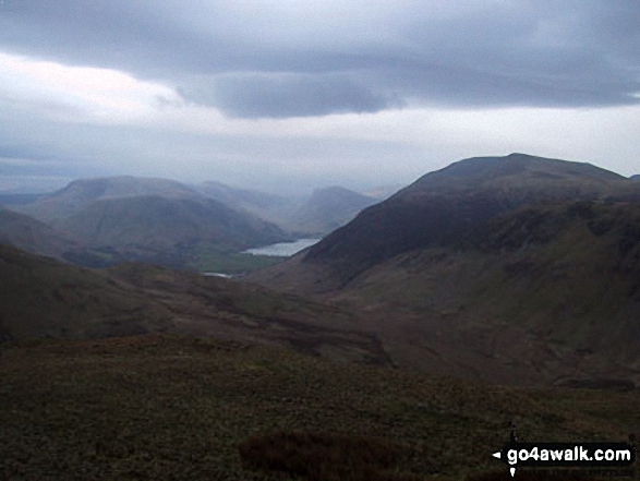 Walk c421 Mellbreak and Hen Comb from Loweswater - Robinson (left), Buttermere and Red Pike (Buttermere) from Hen Comb