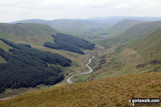 Ashtead Fell (left), Borrowdale (Borrow Beck) and Whinash (right) from the summit of Winterscleugh