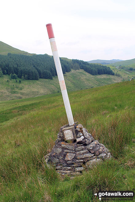 Underground cable marker near the loweer slopes of Whinash