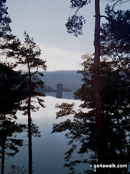 Walk d298 Back Tor and Margery Hill from Fairholmes Car Park, Ladybower Reservoir - Howden Reservoir