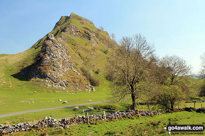 Walk s204 Hollinsclough, Earl Sterndale and Pilsbury Castle Hills from Longnor - Parkhouse Hill