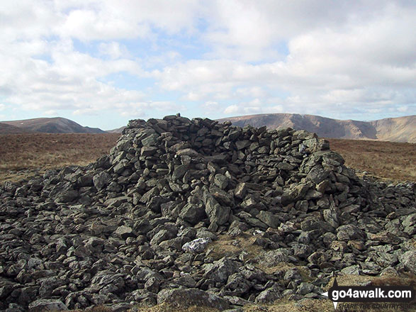 Walk c362 Branstree and High Street from Mardale Head - Selside Pike summit cairn wind shelter