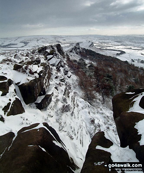 Walk s131 Lud's Church and The Roaches from Gradbach - Snow on The Roaches