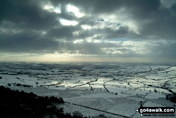 Walk s161 The Roaches and Lud's Church from Five Clouds, Upper Hulme - Snow on Tithesworth Reservoir from The Roaches