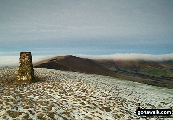 Walk d123 Mam Tor via Cavedale from Castleton - Mam Tor Summit