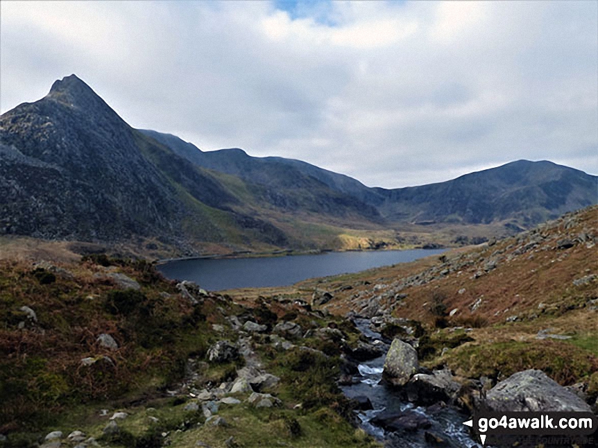 Tryfan (left), Glyder Fawr, Y Garn (Glyderau) (right) and Llyn Ogwen  from near Glan Dena 