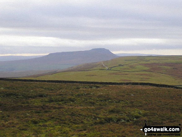 Walk ny108 Dodd Fell Hill and Drumaldrace (Wether Fell) from Hawes - Ingleborough from Dodd Fell Hill