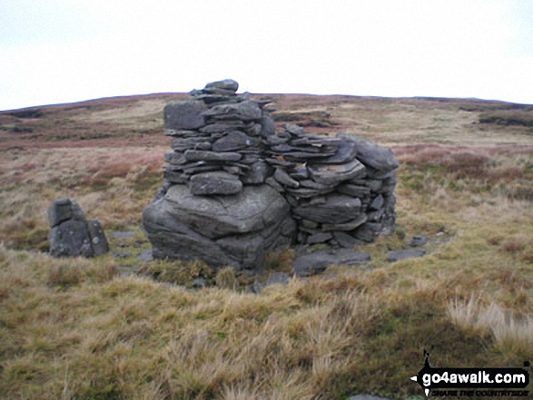 Cairn on lower slopes of Dodd Fell Hill 