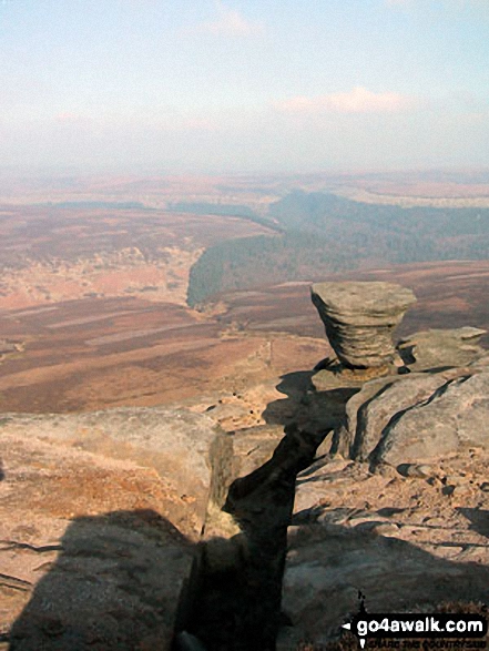 Walk d176 Fairbrook Naze (Kinder Scout) and Mill Hill from Birchin Clough - The Ashop Valley from Fairbrook Naze (Kinder Scout)