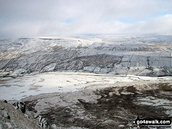 Walk c282 Wild Boar Fell from Cotegill Bridge - Mallerstang Edge, High Seat (Mallerstang), Archy Styrigg (Gregory Chapel) and Hugh Seat across Mallerstang Common from Wild Boar Fell in the snow