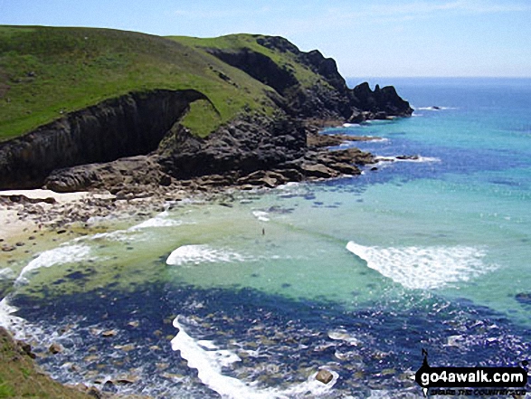 Walk co118 Fire Beacon Point and Grower Rock from Boscastle - Mill Bay or Nanjizal near Land's End