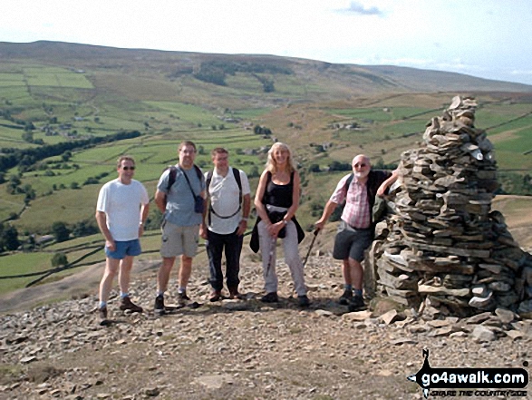 Walk ny140 Fremington Edge and Calver Hill from Reeth - Fremington Edge