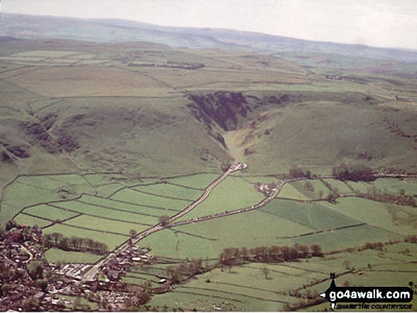 Walk d158 Sparrowpit and Mam Tor from Castleton - Aerial Shot of Castleton and Winnats Pass