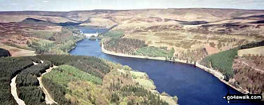 Walk d260 Back Tor from Fairholmes Car Park, Ladybower Reservoir - *Aerial Panorama looking North up Derwent Reservoir to Howden Dam with Howden Reservoir beyond