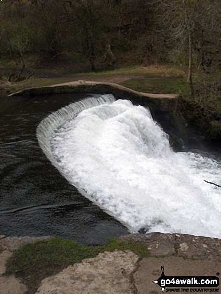 Walk d178 Fin Cop and Monsal Dale from Ashford in the Water - The River Wye weir in Monsal Dale