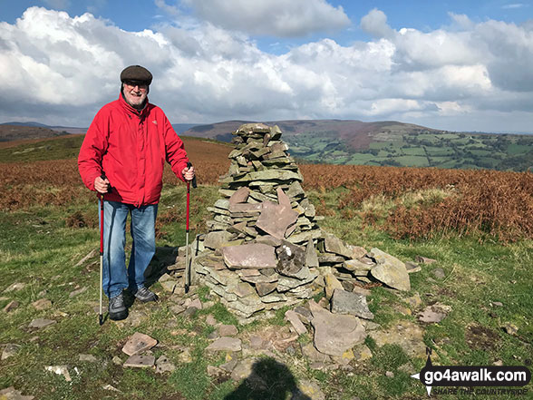 Walk mo103 Bryn Arw from Forest Coal Pit - On Bryn Arw summit