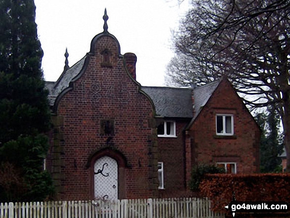 Walk ch161 Great Budworth from Arley Hall - Former school at Budworth Heath