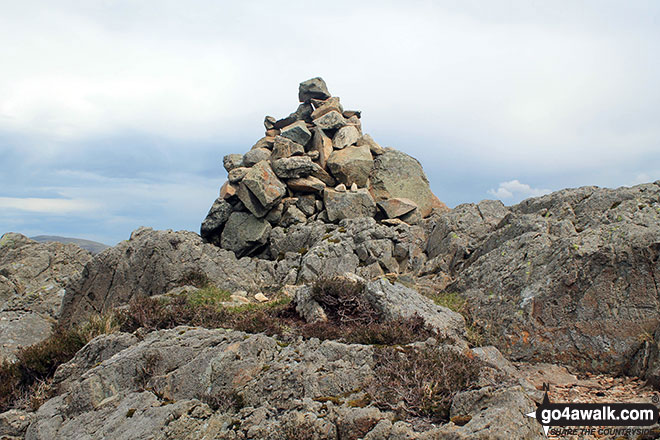 Walk c143 Brund Fell and King's How from Rosthwaite - The summit cairn on Great Crag