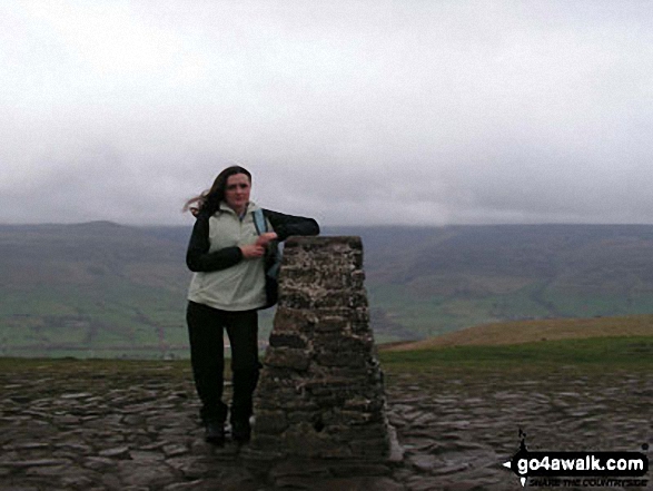 Walk d123 Mam Tor via Cavedale from Castleton - Mam Tor summit