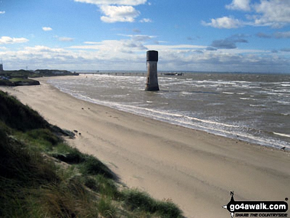 Walk ey119 Spurn Head from Kilnsea - The old lighthouse, Spurn Head