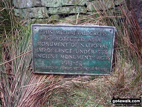 Walk d254 Brown Knoll (Edale), South Head (Hayfield) and Mount Famine from Bowden Bridge, Hayfield - Edale Cross name plaque