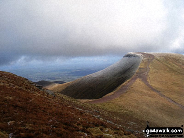 Walk po100 Pen y Fan from Neuadd Reservoir - A sprinkling of snow on Pen y Fan from Corn Du