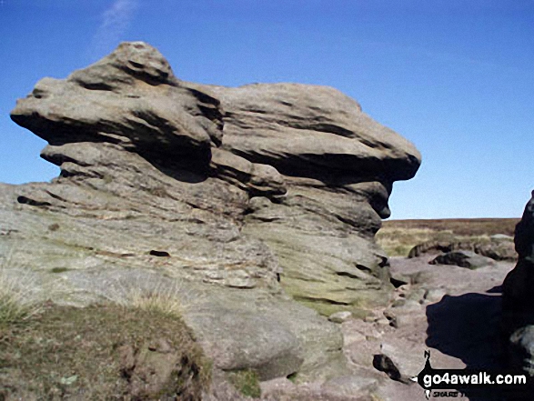 Walk d135 Kinder Downfall from Birchin Clough - Rock formation near Kinder Downfall