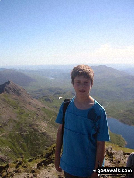 Walk gw136 The Snowdon (Yr Wyddfa) Horseshoe from Pen y Pass - Son Sam on Snowdon (Yr Wyddfa) on the ultimate cloudless July day