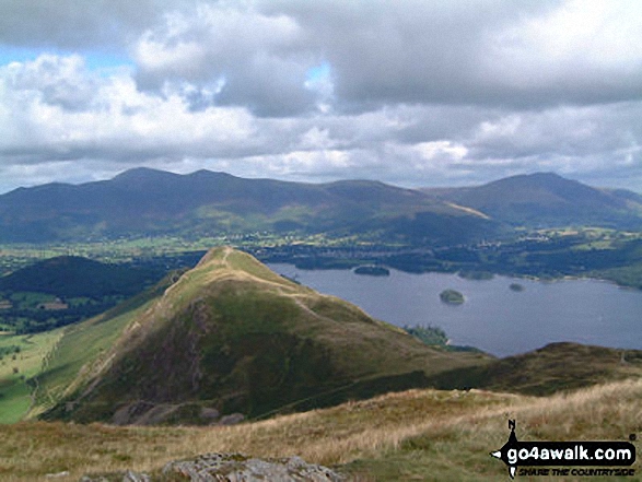 Walk c459 The Greater Newlands Horseshoe from Hawes End - Cat Bells (Catbells) and Derwent Water from Maiden Moor