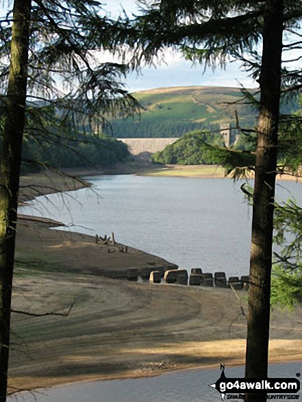 Walk d114 Alport Castles and Bleaklow Stones from Fairholmes Car Park, Ladybower Reservoir - Howden Dam and Derwent Reservoir