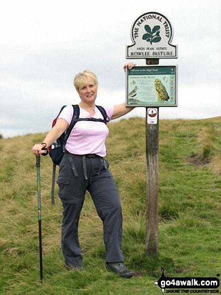 Walk d212 Alport Castles from Fairholmes Car Park, Ladybower Reservoir - On Rowlee Pasture