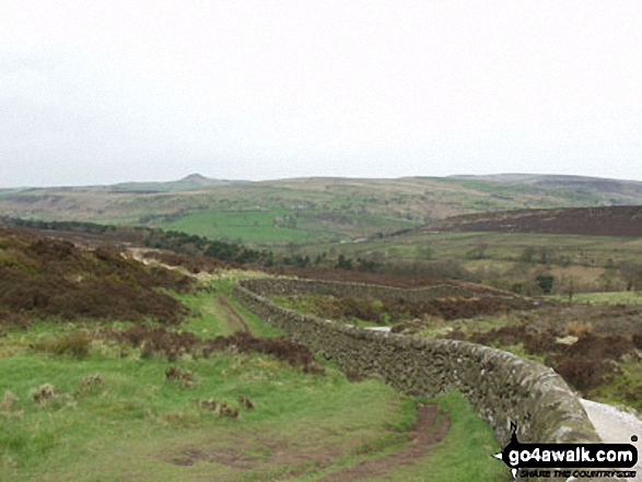 Walk s104 The Roaches from Five Clouds, Upper Hulme - Shining Tor from nr The Roaches