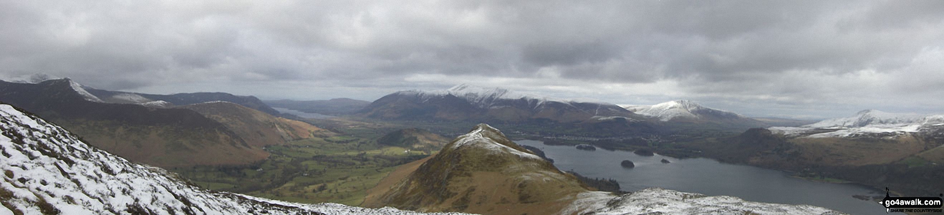 Walk c291 Cat Bells and High Spy from Hawes End - Causey Pike (left), Bassenthwaite Lake, Newlands, Swinside, Cat Bells (Catbells) (centre), Derwent Water, Skiddaw , Blencathra and Walla Crag (far right) from Maiden Moor