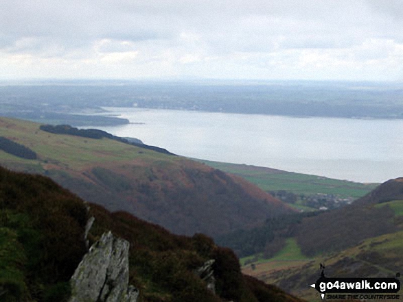 Walk cw201 Foel-ganol and Yr Orsedd from Bwlch y Ddeufaen - Anglesea and Conwy Bay from the summit of Yr Orsedd