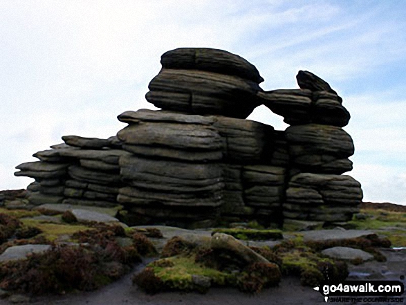 Walk d298 Back Tor and Margery Hill from Fairholmes Car Park, Ladybower Reservoir - The Wheel Stones on Derwent Edge