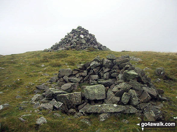 Walk c284 Great Sca Fell and High Pike from Fell Side - Cairns on the summit of Brae Fell