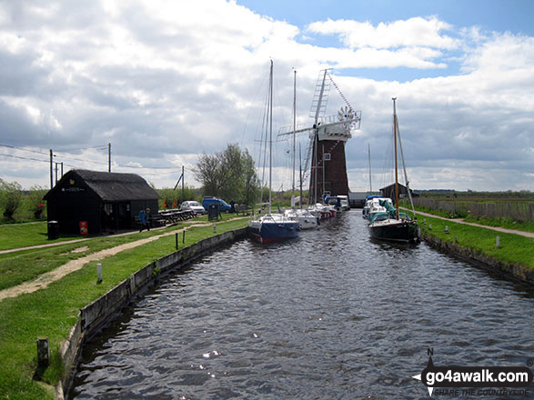 Walk nf145 Horsey from Winterton-on-Sea - Horsey MillWindpump (Horsey Drainage Mill)