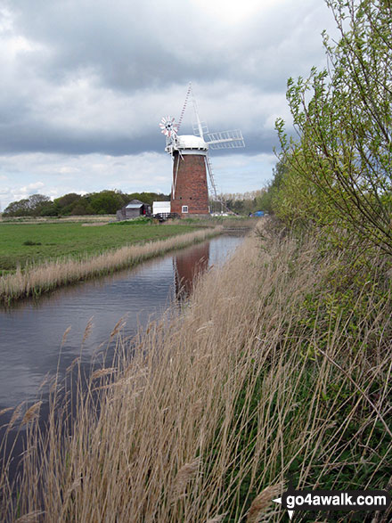 Walk nf104 Horsey Mere from Horsey - Horsey MillWindpump (Horsey Drainage Mill)