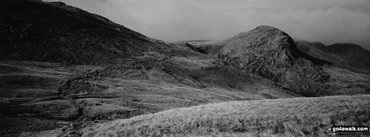 Walk c414 Crinkle Crags and Bow Fell (Bowfell) from The Old Dungeon Ghyll, Great Langdale - Great Knott from Red Tarn (Langdale)