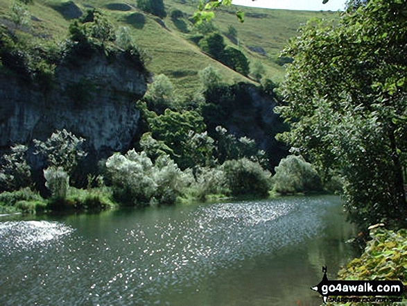 Walk d196 Water-cum-Jolly Dale, Cressbrook Dale and Monks Dale from Miller's Dale - Water-cum-Jolly Dale