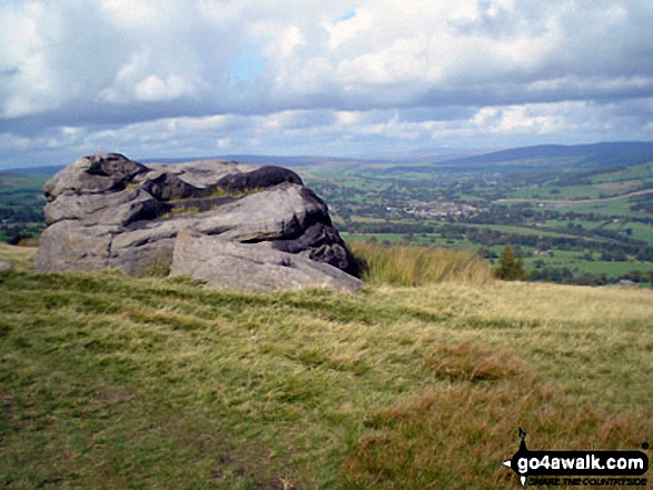 Walk wy127 West Buck Stones (Ilkley Moor) from Ilkley - Large boulder on on Ilkley Moor near the Swastika Stone