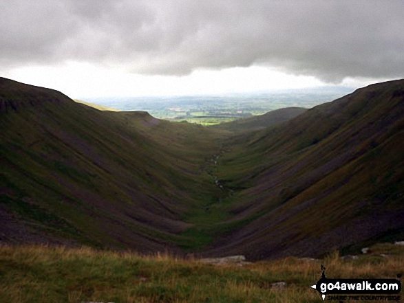 Walk c438 Murton Fell and High Cup Nick from Dufton - High Cup