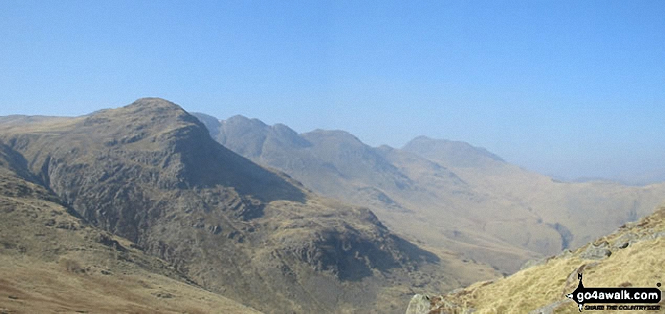 Walk c129 Crinkle Crags and Bow Fell from The Old Dungeon Ghyll, Great Langdale - *Great Knott, Crinkle Crags (South Top), Crinkle Crags (Long Top), Gunson Knott and Bow Fell (Bowfell) from Red Tarn (Langdale)