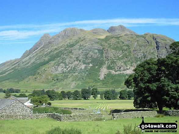 Walk c466 Rossett Pike and Black Crags (Langdale) from Great Langdale - The Langdale Pikes from Great Langdale