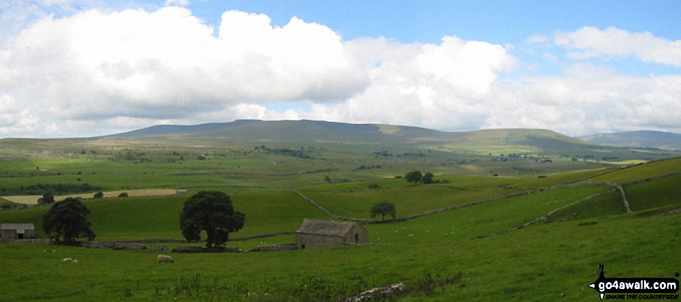 Walk ny146 High Green Field Knott (Cosh Knott) from Horton in Ribblesdale - *Ingleborough and Whernside from The Pennine Way near Hull Pot